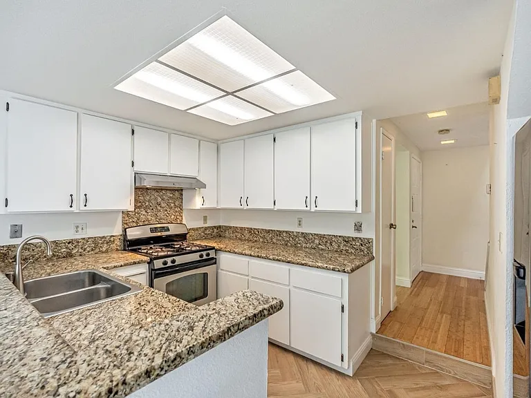 29865 Baltic Ct — Photo 4