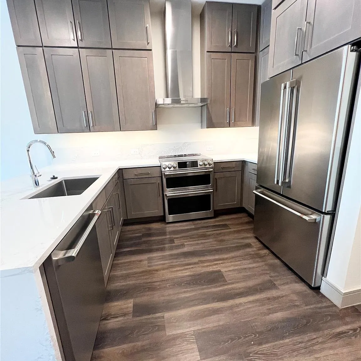 1 bed, 1.5 bath, 900 sqft, $2,499 — Photo 4