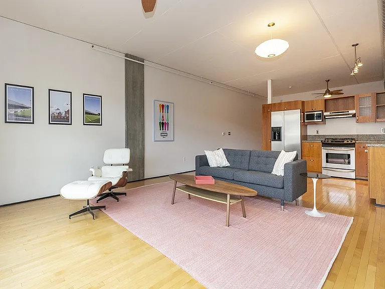 333 NW 9th Ave #516 — Photo 5