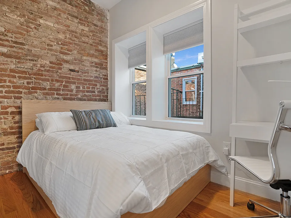 162 Cottage St #1B