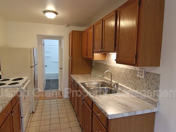 3rd image of 126 Toponce Dr Unit 126