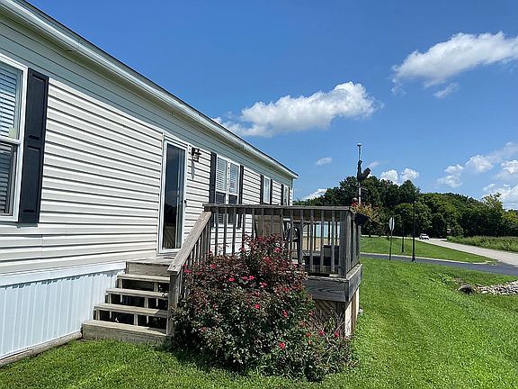 3rd image of 2647 Saw Grass Dr