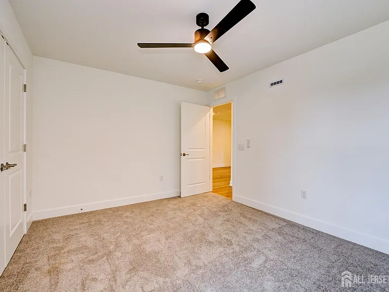 13 Griffin Ln — Photo 40