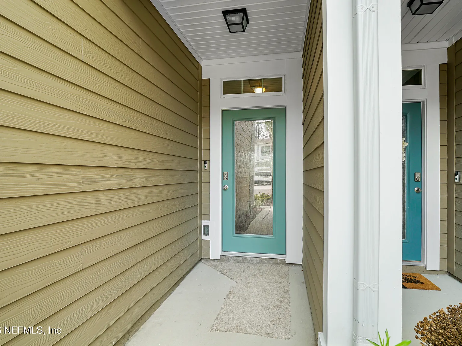 3 bed, 2.5 bath, 1687 sqft, $2,350 — Photo 2