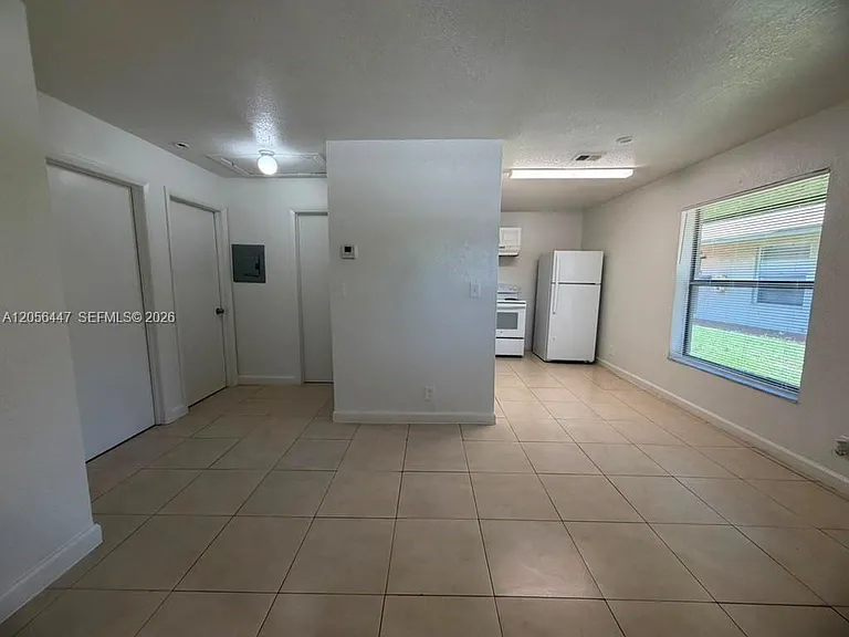 919 NW 2nd Ave #1 — Photo 6