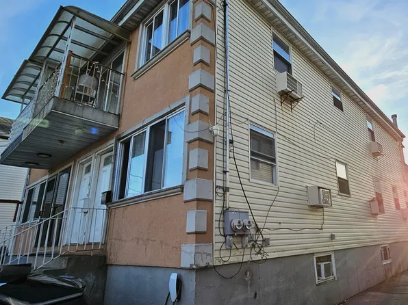 105-54 131st Street image 3 of 7