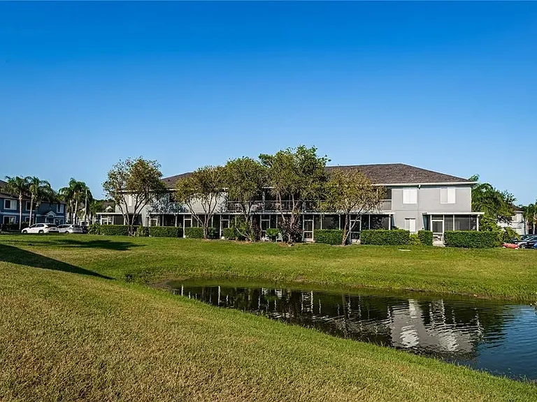 18126 Paradise Point Dr — Photo 31