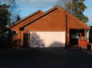 6730 Lawlor Cir, Anchorage, AK 99502