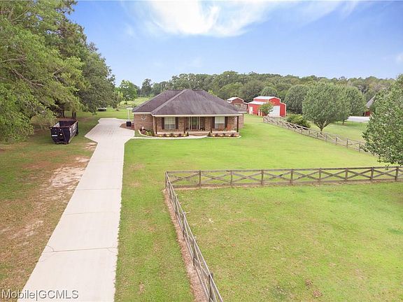 4th image of 5851 Plantation Woods Dr