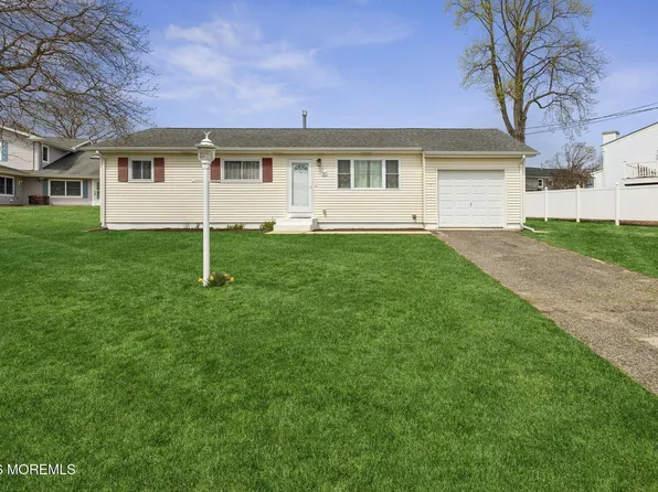 30 Corrigan Avenue, Pine Beach, NJ 08741