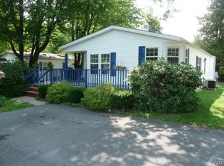 3 Spruce Ct, Bath, PA 18014