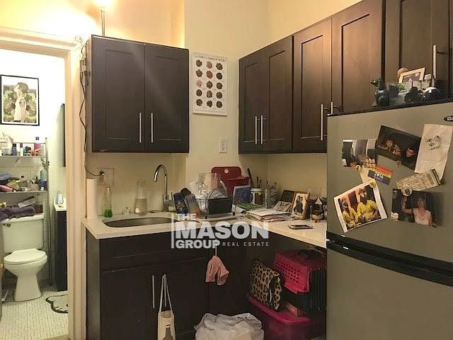 2nd image of 2018 5th Ave APT 8B