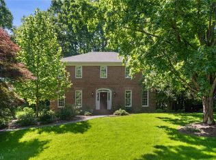 1205 Cliffspring Ct, Winston Salem, NC 27104