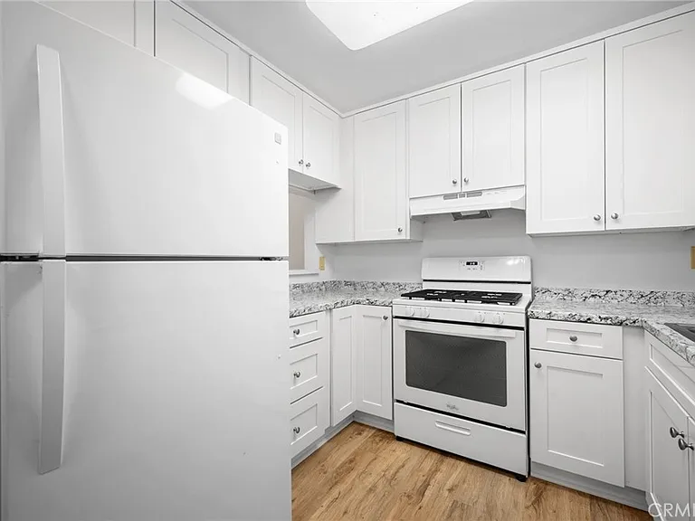 345 N Jackson St #106 — Photo 12