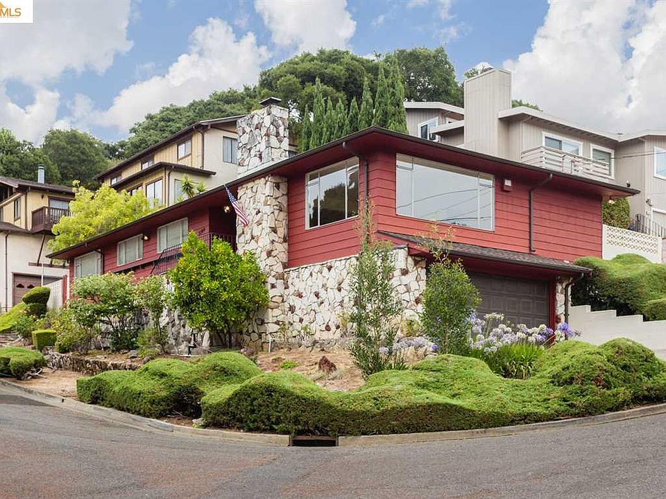 1st image of 3300 Sarazen Ave