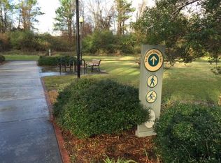 4273 Pineview Dr, Powder Springs, GA 30127