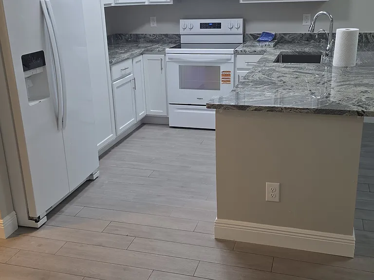138 Flamingo Dr — Photo 1