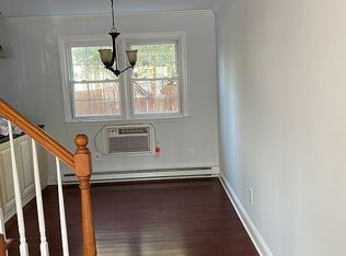 17 Clinton Ave APT 2, Norwalk, CT 06854