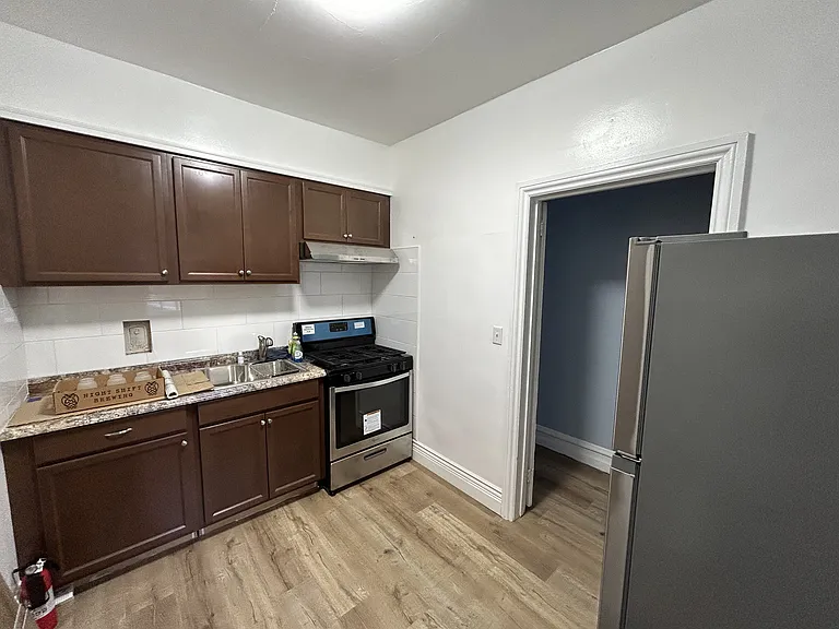 213 Front St #1 — Photo 2