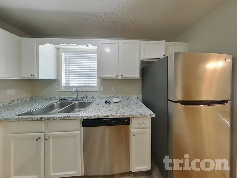 204 Campbell Dr — Photo 6