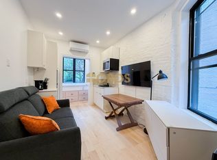 322 E 11th St FLOOR 1, Manhattan, NY 10003