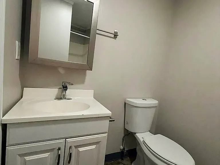 49 Harbor Ave #5 — Photo 6