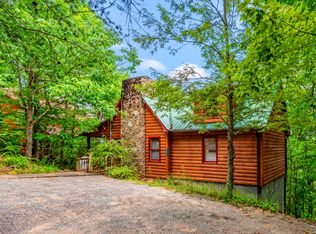 2591 Raccoon Hollow Way, Sevierville, TN 37862