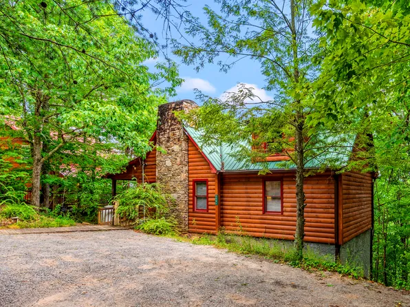 2591 Raccoon Hollow Way, Sevierville, TN 37862