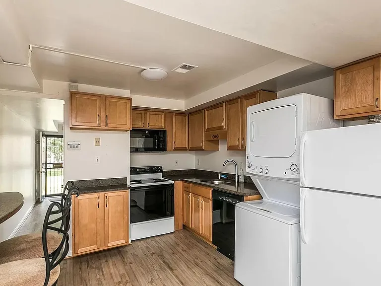 314 Otterbein St — Photo 4