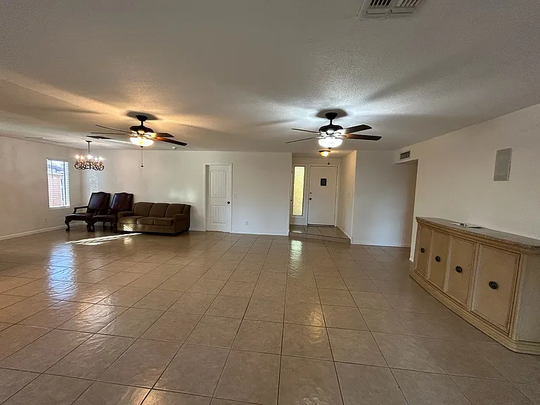 2933 W Muriel Dr — Photo 33