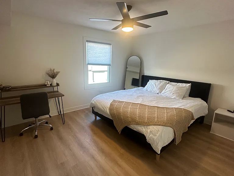 12731 Woodcrest Plz #221 — Photo 8