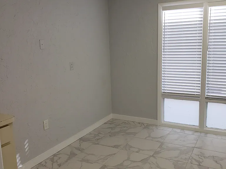 2015 S Tuttle Ave #E — Photo 13