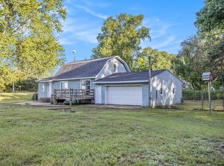 1283 2nd St, Plainwell, MI 49080