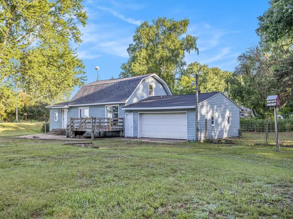 1283 2nd St, Plainwell, MI 49080