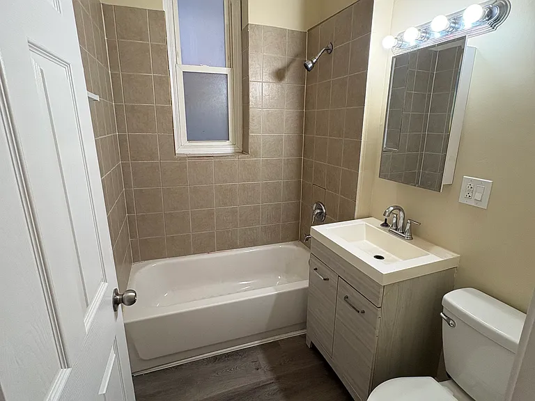 1117 S Troy St #1R — Photo 10
