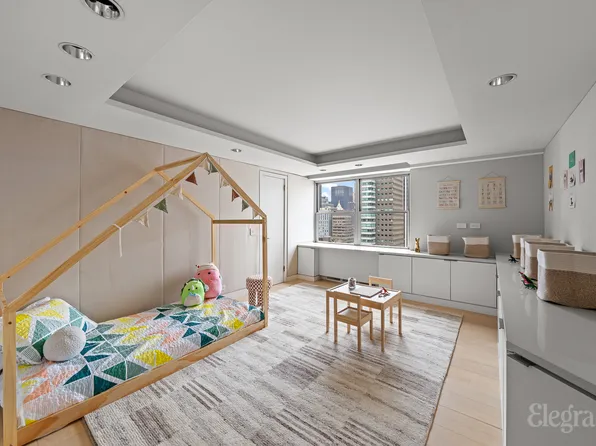 118 East 60th Street image 10 of 22