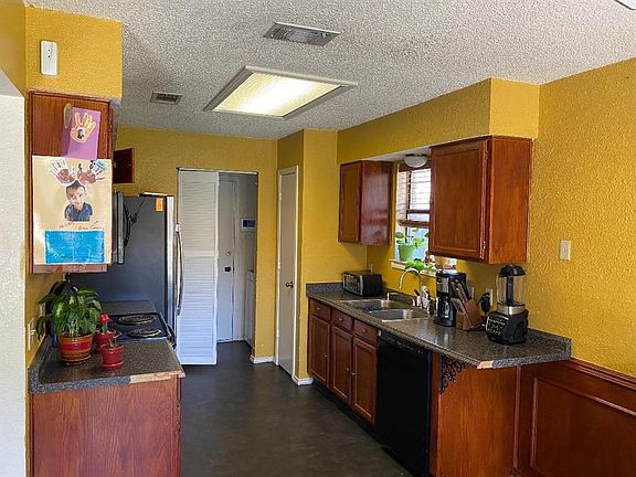 5th image of 6913 Penhurst Dr
