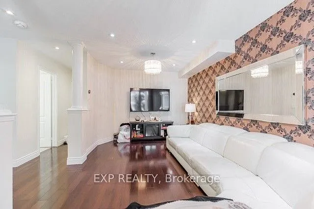 833 Scollard Ct #81 — Photo 4