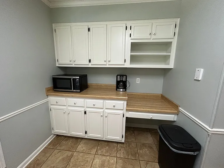 1393 W Main St — Photo 7