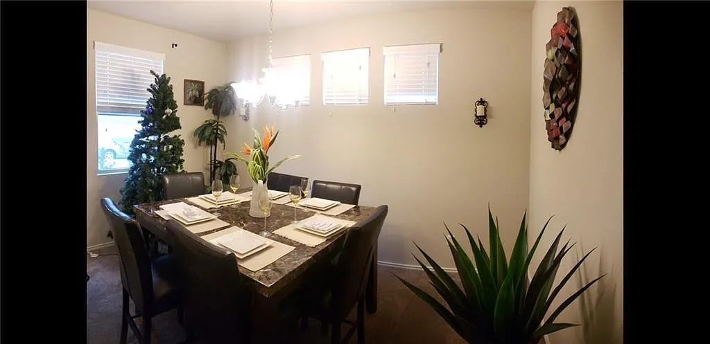 4 bed, 2.5 bath, 2270 sqft, $2,350 — Photo 4