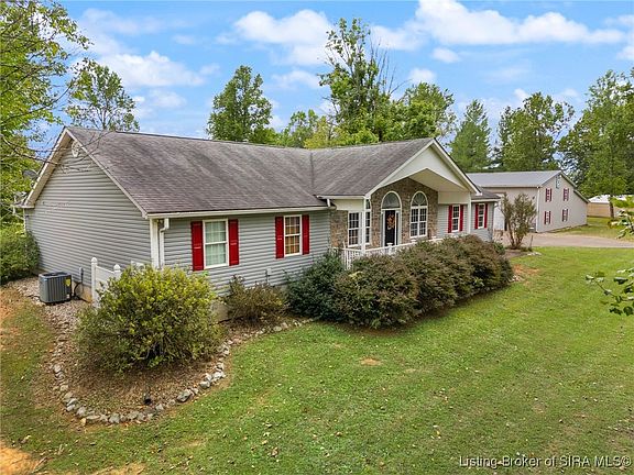 2nd image of 7332 Abbey Woods Drive NE