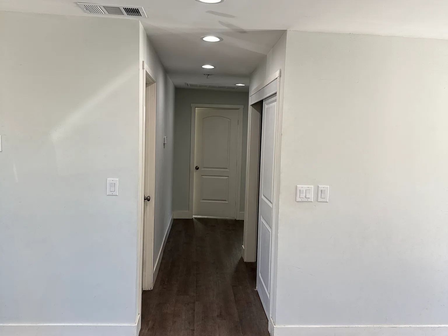 3 bed, 1200 sqft, $2,500 — Photo 2