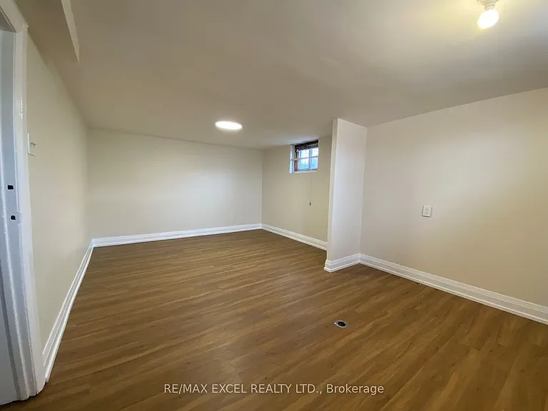 443 Vaughan Rd — Photo 27