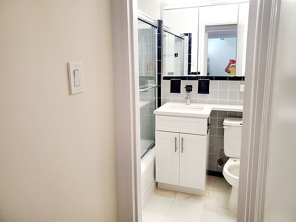 5th image of 420 E 79th St APT 16C