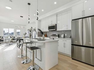 95 N Saddlecrest Cir NE #202, Calgary, AB T3J 0Z2