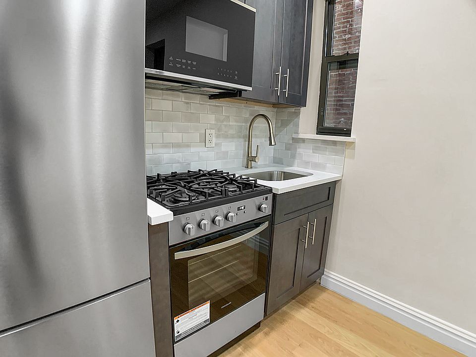 2nd image of 151 E 81st St APT 4G