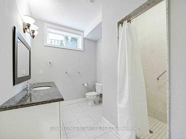 975 Fredonia Dr — Photo 9