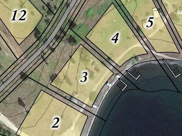 3 N Camp Bay Rd, Sagle, ID 83860