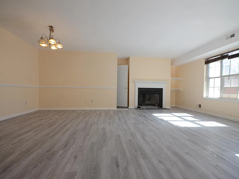 4085 Weeping Willow Ct — Photo 19