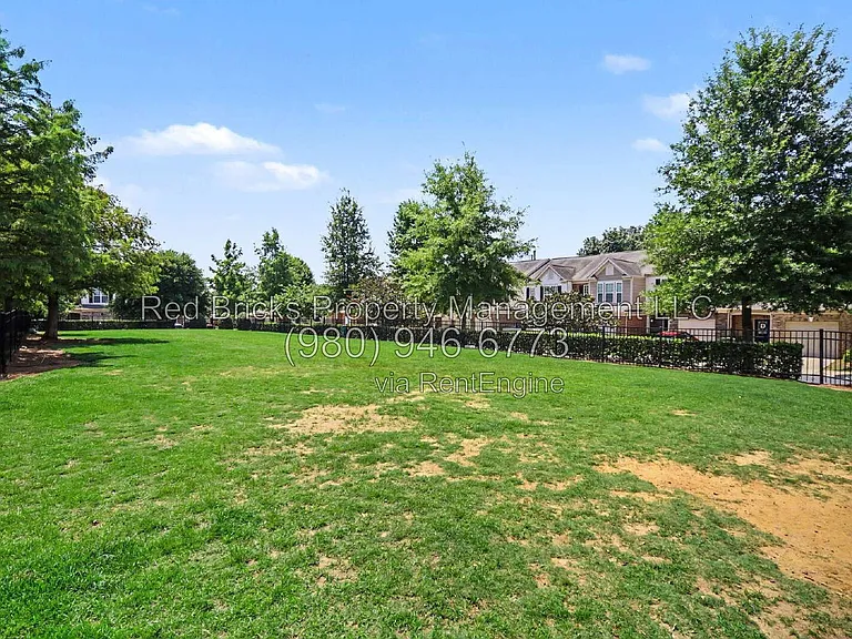4282 Park South Station Blvd — Photo 43